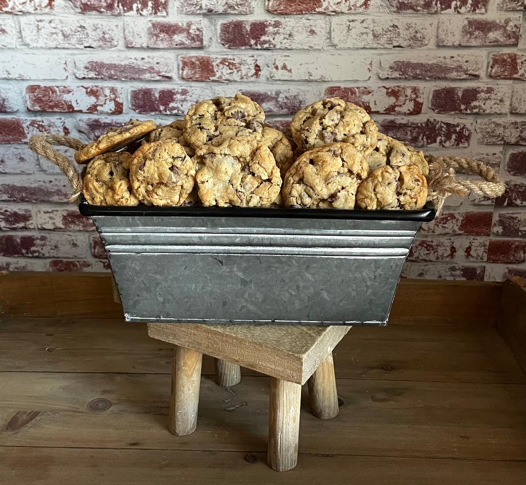 Oatmeal Walnut Chocolate Chip Cookies